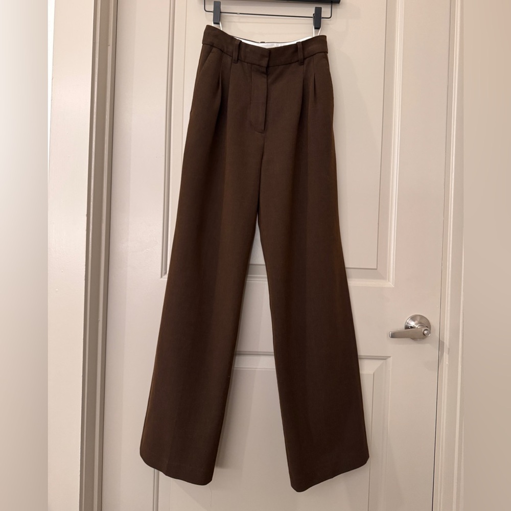 Aritzia Effortless Pants - Picture 3 of 5